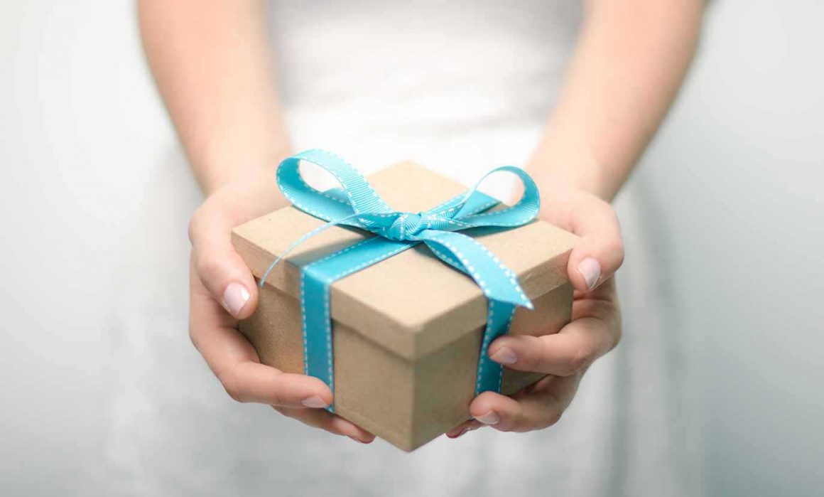 Dobročinný obchod RUAH - Věnujte dárek, který udělá radost i pomůže
